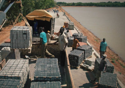 Equipe de Pavage de hommes au Burkina |  YELHY HIMO | Production Pose & Programme de Pavage en Afrique 19